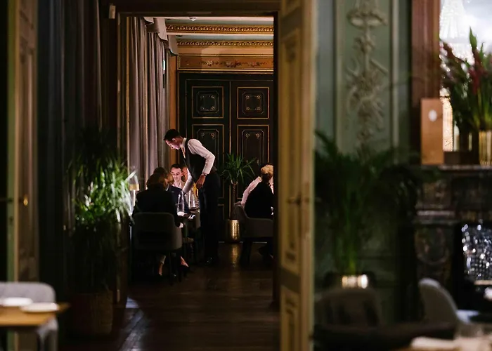 Corneli Residences - Chateau St Gerlach アパート