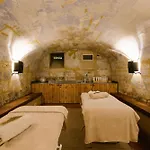 Corneli Residences - Chateau St Gerlach *