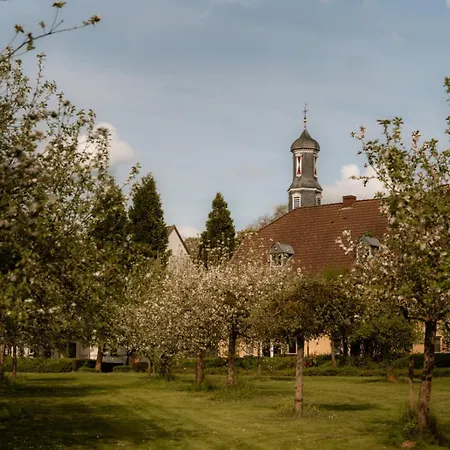 Corneli Residences - Chateau St Gerlach 4*
