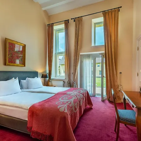 Apartment Corneli Residences - Chateau St Gerlach *