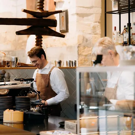 Corneli Residences - Chateau St Gerlach Apartment *