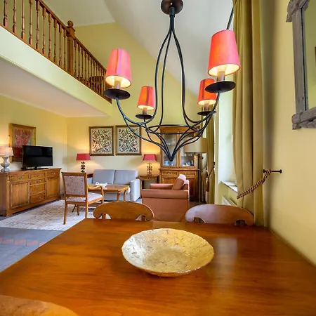 Corneli Residences - Chateau St Gerlach