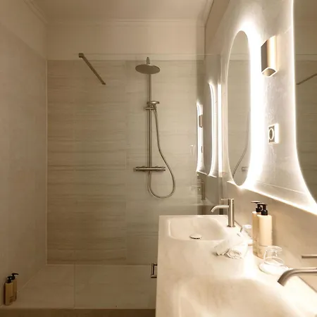 מלון Corneli Residences - Chateau St Gerlach