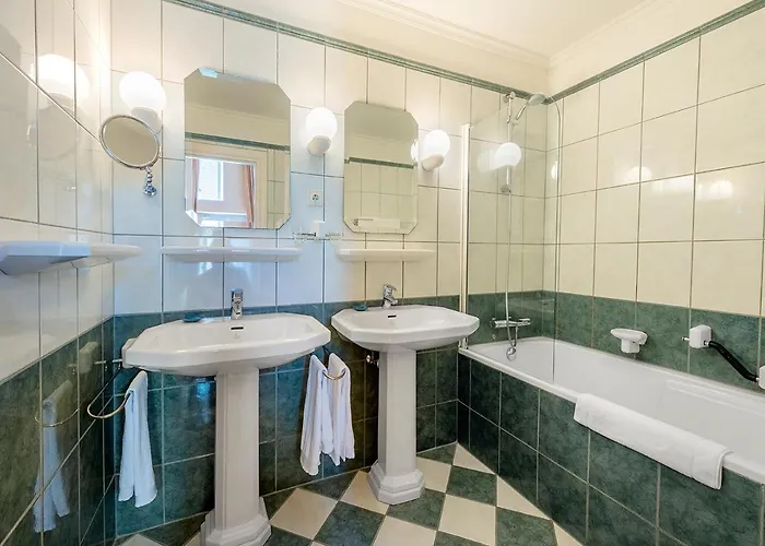 Corneli Residences - Chateau St Gerlach