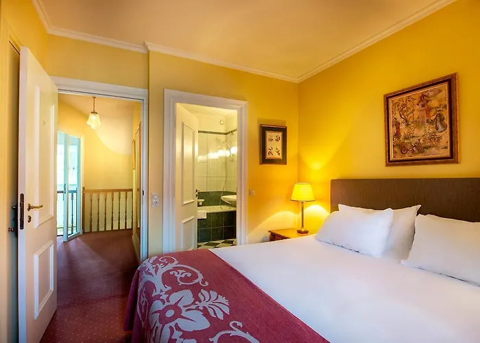 Corneli Residences - Chateau St Gerlach *