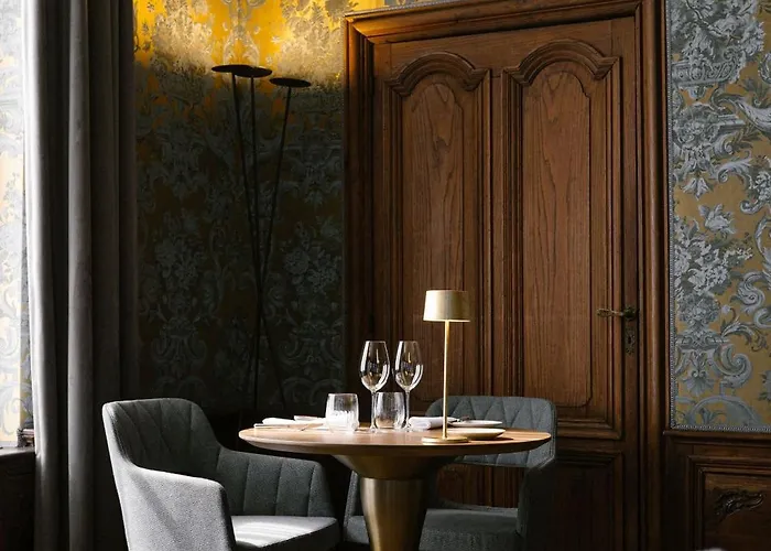 Corneli Residences - Chateau St Gerlach Apartment *